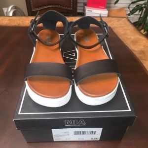 MIA - Ellen platform sandal